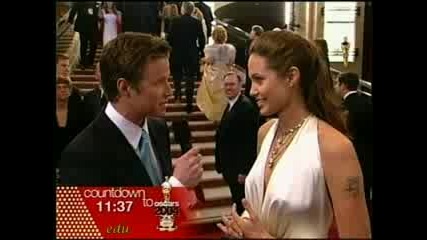 Анжелина На Оскарите 2004