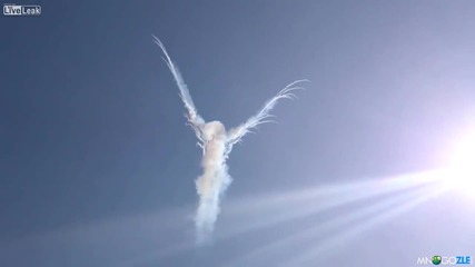 Руски пилоти правят ангел в небто