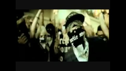 Hollywood Undead-dead in Ditches music video