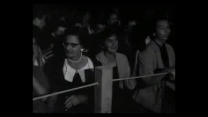 Elvis Presley - Hound Dog - Tupelo Goldsuit 1957