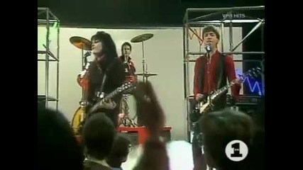 Joan Jett - I Love Rock N Roll 