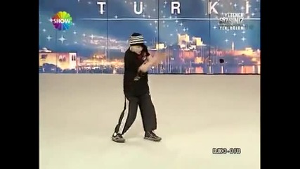 Изключителен танц на дете в Турция търси талант 