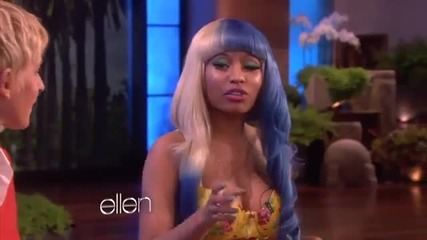 Nicki Minaj пее Super Bass с Sophia Grace