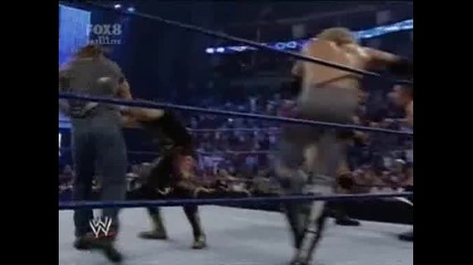 Triple H & Batista Разчистват Ринга!