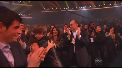 [ Американски Музикални Награди 2010 ] Justin Bieber спечели награда за Breakthrough Artist