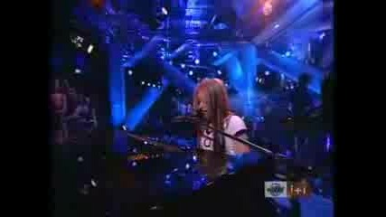 Avril Lavigne - Forgotten (Live)