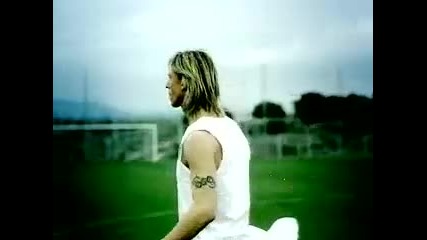 Mister Donut Commercial - Real Madrid 