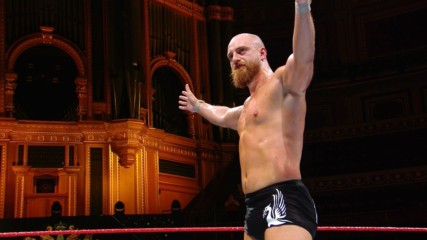 Zack Gibson proclaims his dominance to the crowd at Royal Albert Hall: WWE.com Exclusive, June 25, 2018