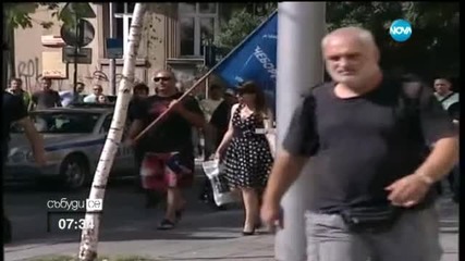 Продължават протестите на полицаите