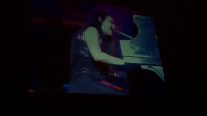 (now song 2011) Evanescence - Lost In Paradise (live)