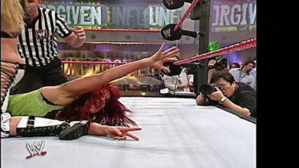 Lita vs. Trish Stratus – WWE Women's Title Match: WWE Unforgiven 2006 (Full Match)