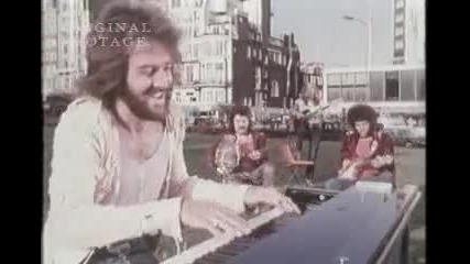 Mungo Jerry - In The Summertime (original Footage Video) (karaoke) 