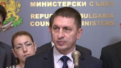 МВР получи още 5 млн. лева за защитни средства за полицаите