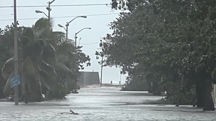 Cuba: Havana flooded as Irma lashes into Cuba
