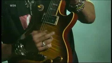 Velvet Revolver - Slash Solo