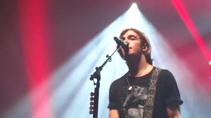 Aint no Way we're going home - R5 Live
