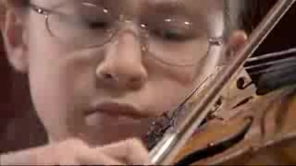 Деца Феномени - 19 Невероятно изпълнение на цигулка
