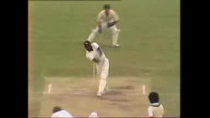 Viv Richards v Rodney Hogg - massive six 1984_85 Adelaide