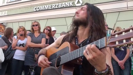 Estas Tonne - The Song of the Golden Dragon - Stadtspektakel Landshut 2011