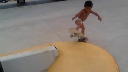 2 годишно австралийско дете е най-малкия скейтбордист в света