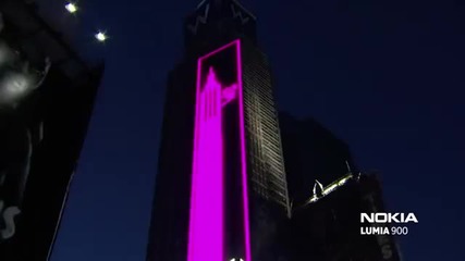 Nokia Lumia 900 Live in Times Square - Nicki Minaj_ Starships (remix)