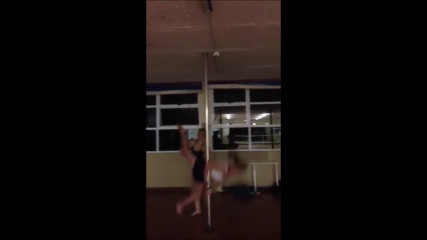 Pole Dancing Fail2