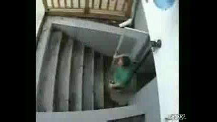 Земи Тоя Балон С Вода Хахахахаха