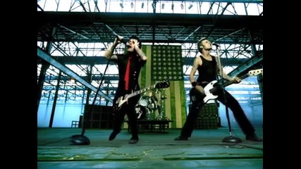 Green Day - American Idiot [official Video]