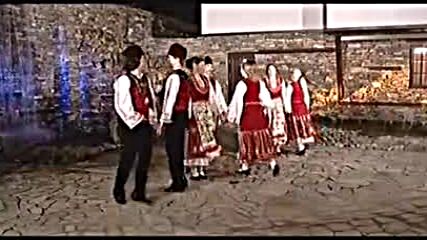 Глория-малка Мома Вода Налива (празничен Хоровод 2004)