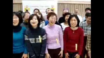 Не е Купон на Идиоти Спечелили от Лотарията ~ лекуват се... Laughter Yoga Session In Tokyo