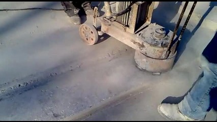 Шлайфане на бетон с български диамантен инструмент на магистрала Люлин