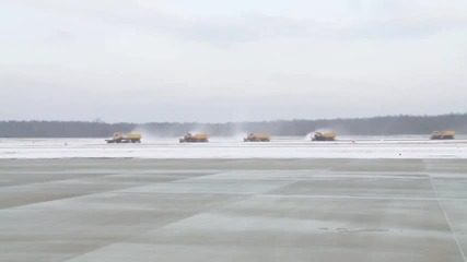 Как работи едно летище през зимата