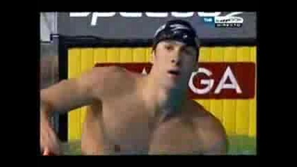 Crocker и Phelps плуват 100 делфин