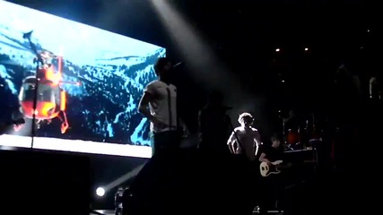 One Direction - Перфектно изпълнение на Use Somebody на концерта в Сан Диего на 08.06.12.