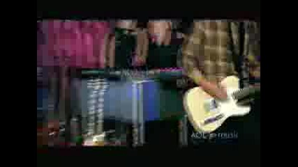 Kelly Clarkson - Walk Away - Aol Music