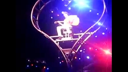 Justin Bieber - Favourite girl (11.3.2011, Liverpool, Uk) 