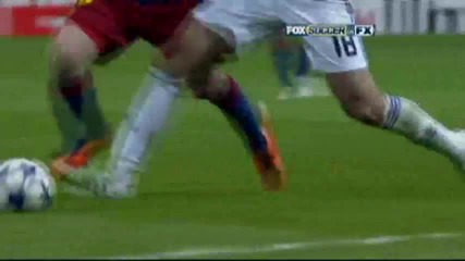 гол на Меси срещу Реал (стил Марадона) Меси вкара втори гол срещу рел след победата над Реал 0:2