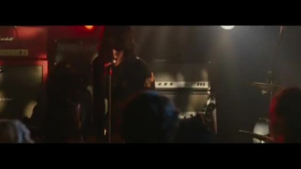 Kristen Stewart singing "i love playing with fire"-the Runaways