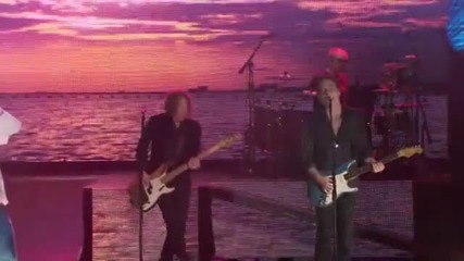 Foreigner - Waiting for a girl like you