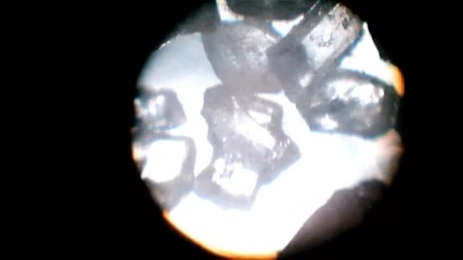 захар под микроскоп 