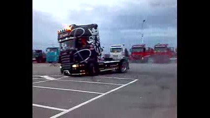 Burnout Scania.flv