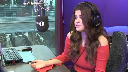 Selena Gomez Reacts To British Chat Up Lines