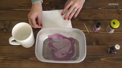 Експеримент как да оцеветим чашата си с лак за нокти и вода !