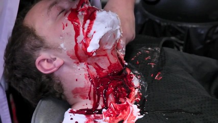 Ultimate Slit throat make-up