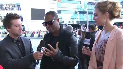 2010 Red Carpet Interview (american Music Awards) 