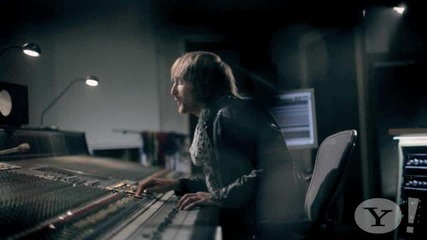 David Guetta & Chris Willis Ft. Fergie & Lmfao - Gettin Over You 