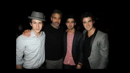 Jonas Brothers helping Haiti ! 