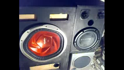 Sony Xplod 15 vs Pioneer 10 - Басс