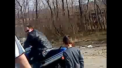 Откриване на мото сезон София 2010 - един пистак подгрява гумите 