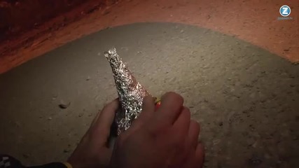 Момче реши да изплаши влюбена двойка, която правеше с*кс в колата. Но май той се изплаши